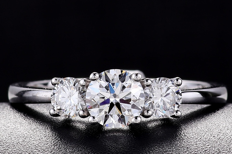 CULTURED DIAMOND RING, 18K GOLD DIAMOND ENGAGEMENT RINGS