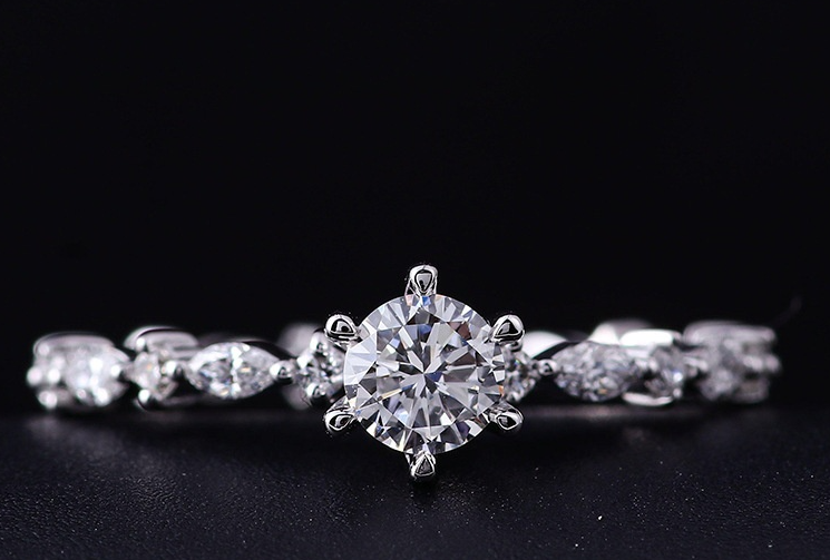 CULTURED DIAMOND RING, 18K GOLD DIAMOND ENGAGEMENT RINGS